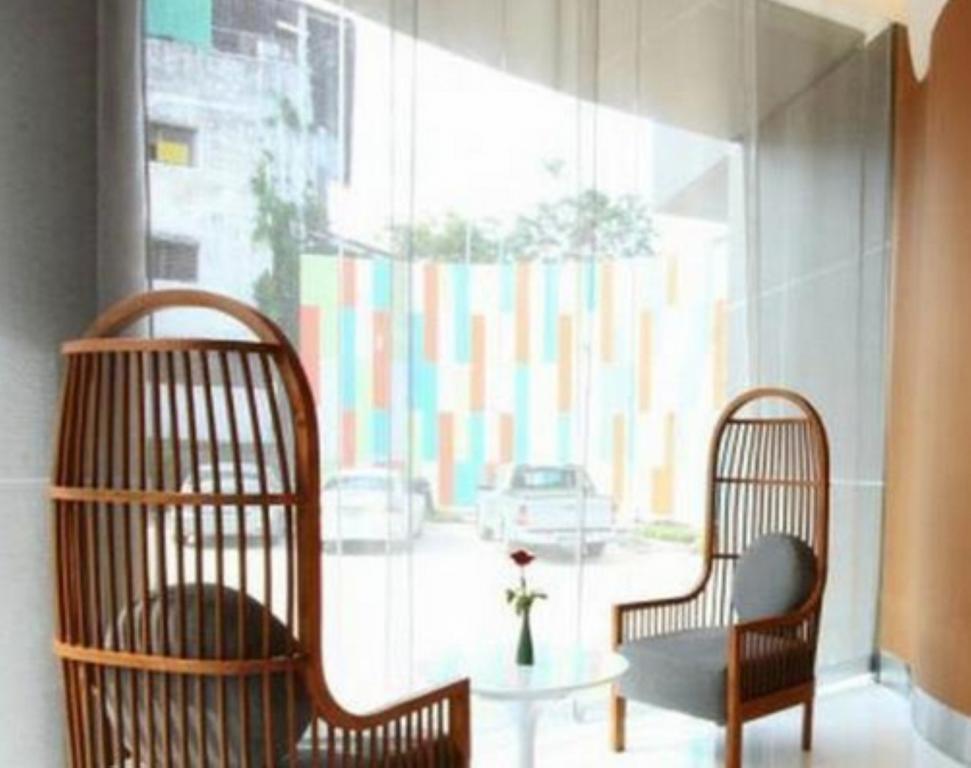 Hotel Papa Bangkok Siriraj Banguecoque Exterior foto