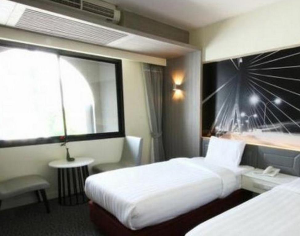 Hotel Papa Bangkok Siriraj Banguecoque Quarto foto