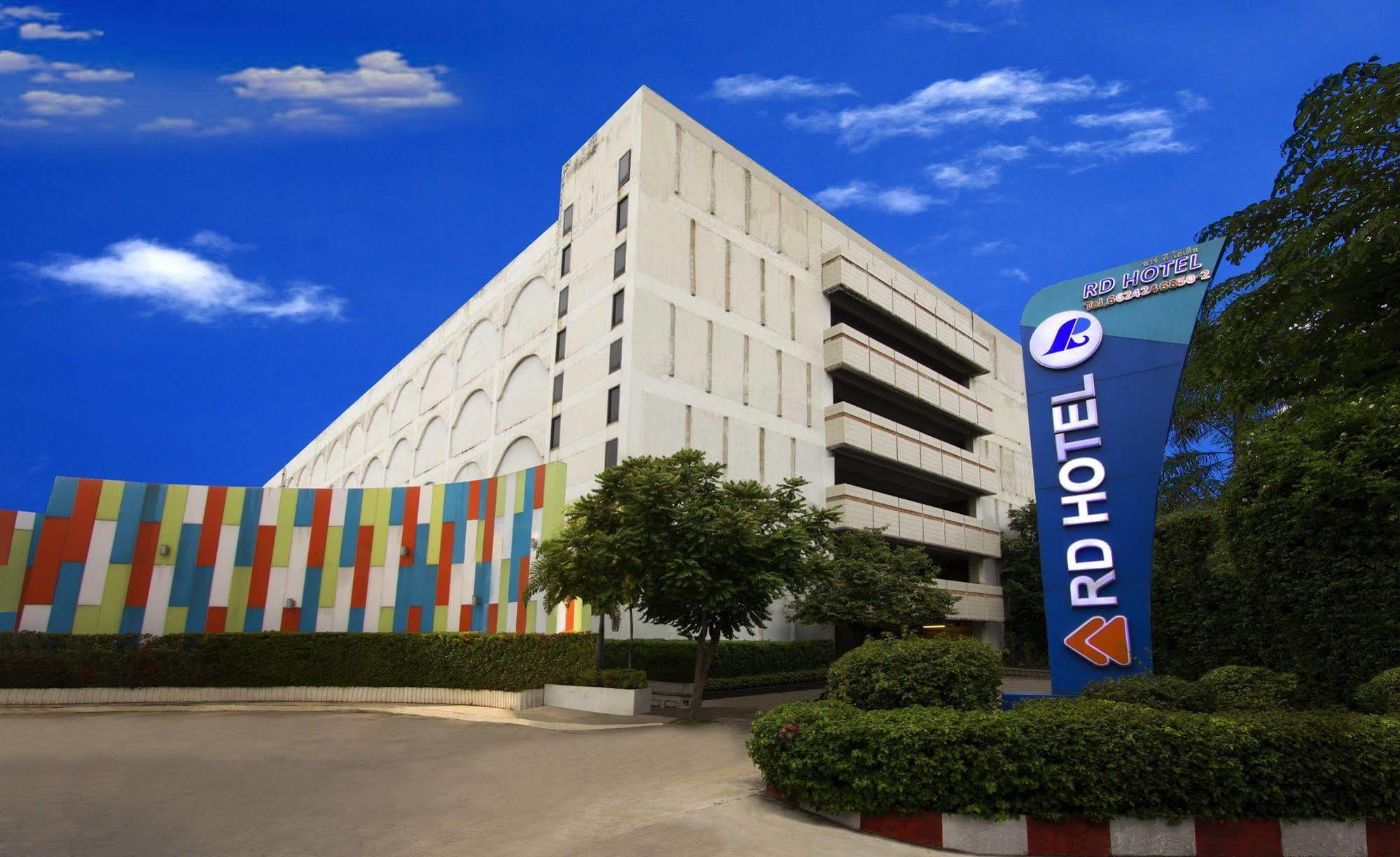 Hotel Papa Bangkok Siriraj Banguecoque Exterior foto